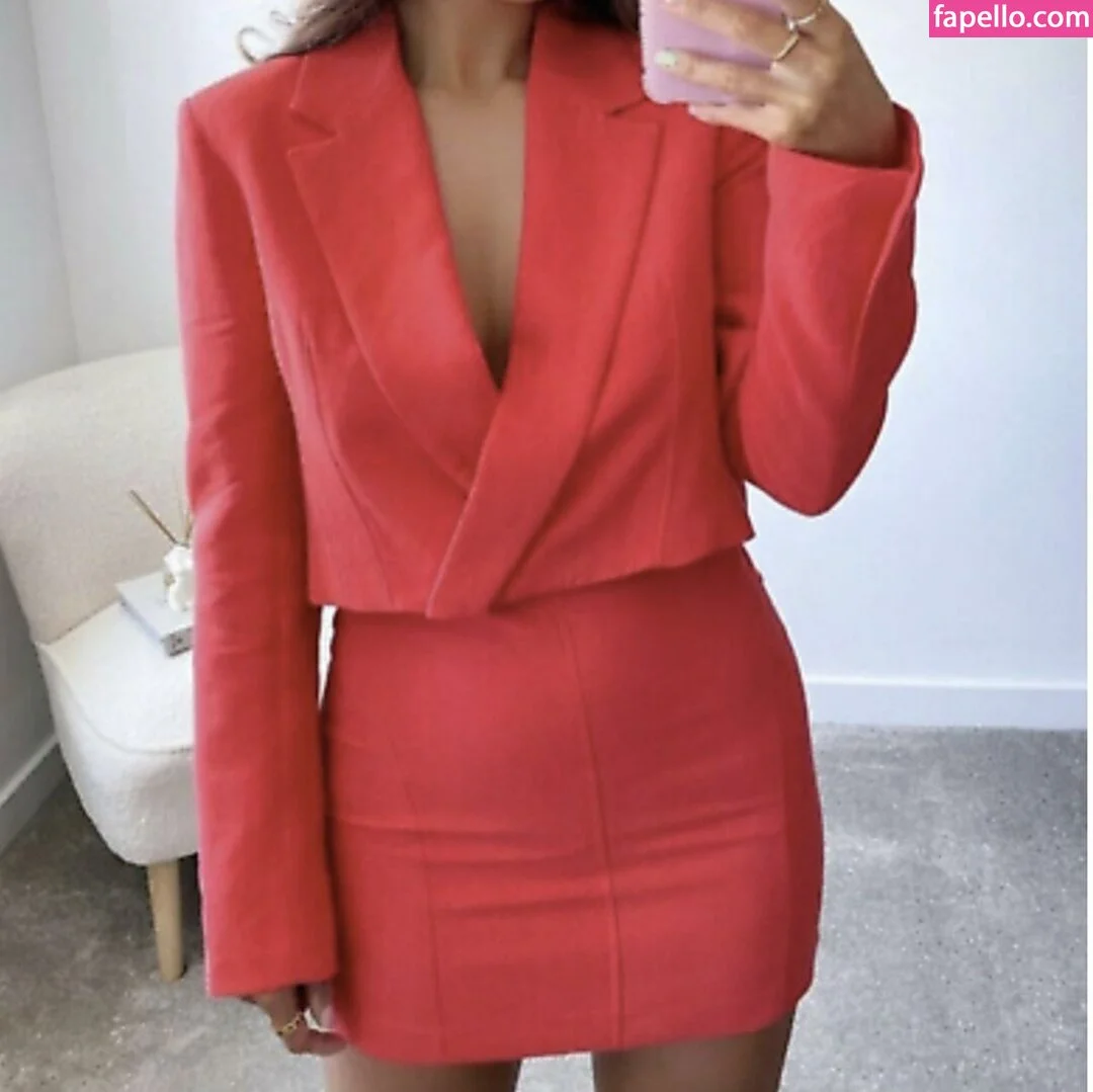 Lucy Beverley Onlyfans Photo Gallery 