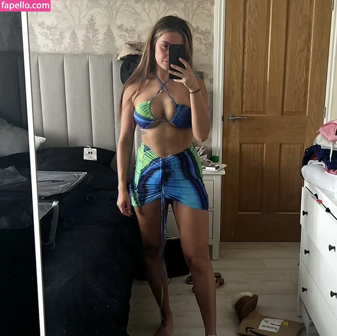 Lucy Beverley Onlyfans Photo Gallery 