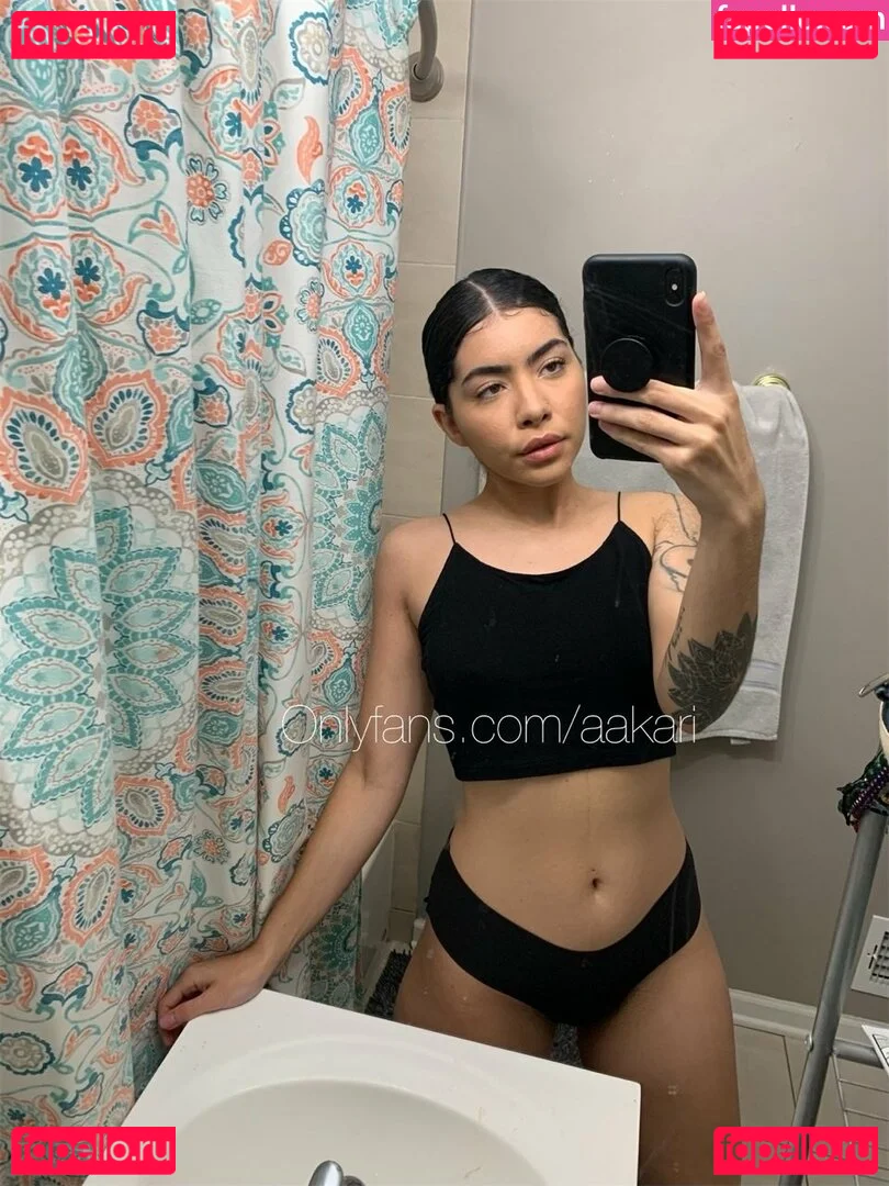 Akari Onlyfans Photo Gallery 