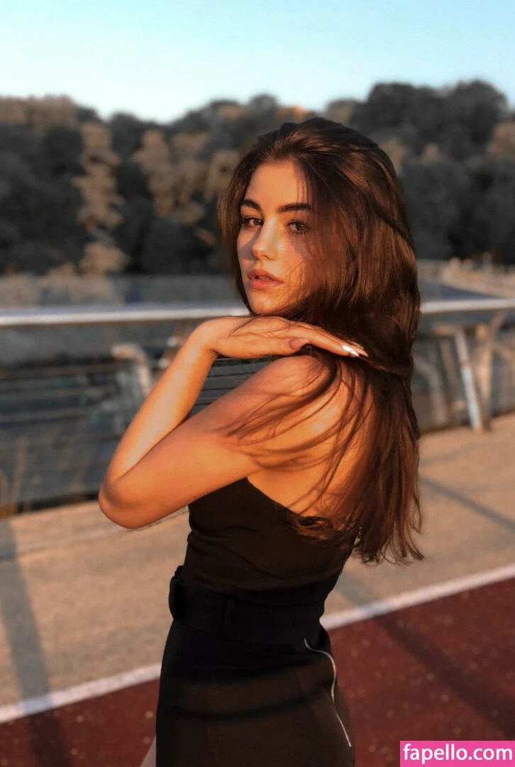 yanas0r0ka Onlyfans Photo Gallery 