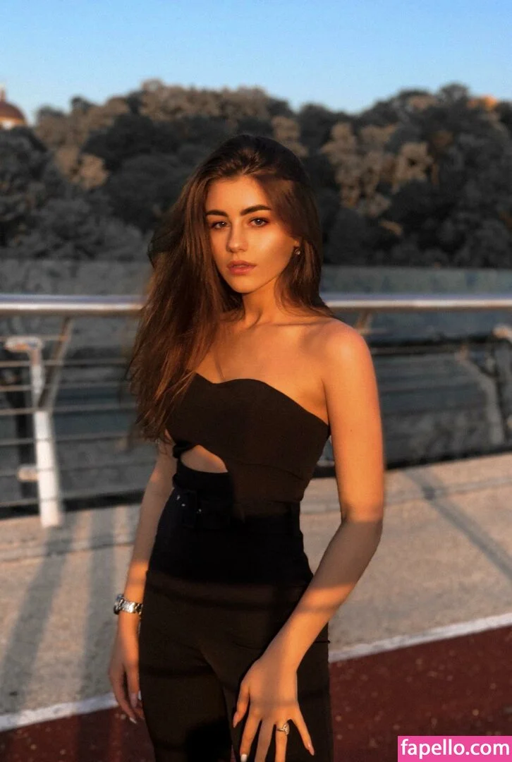 yanas0r0ka Onlyfans Photo Gallery 