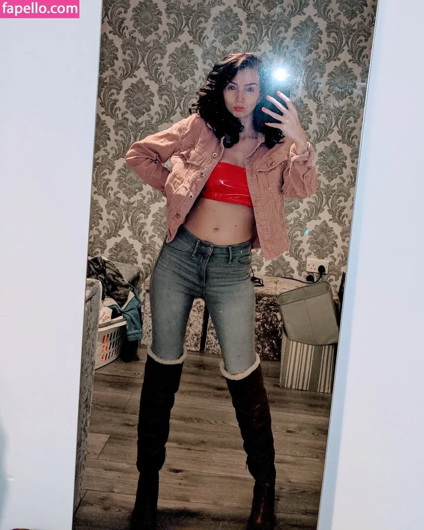 Summer Siempre Onlyfans Photo Gallery 