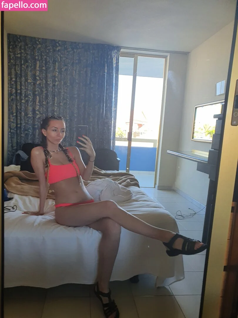 Summer Siempre Onlyfans Photo Gallery 