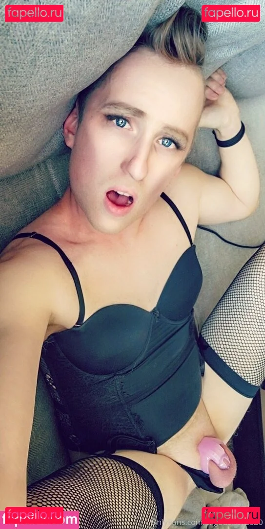 cagedsissy2020 Onlyfans Photo Gallery 