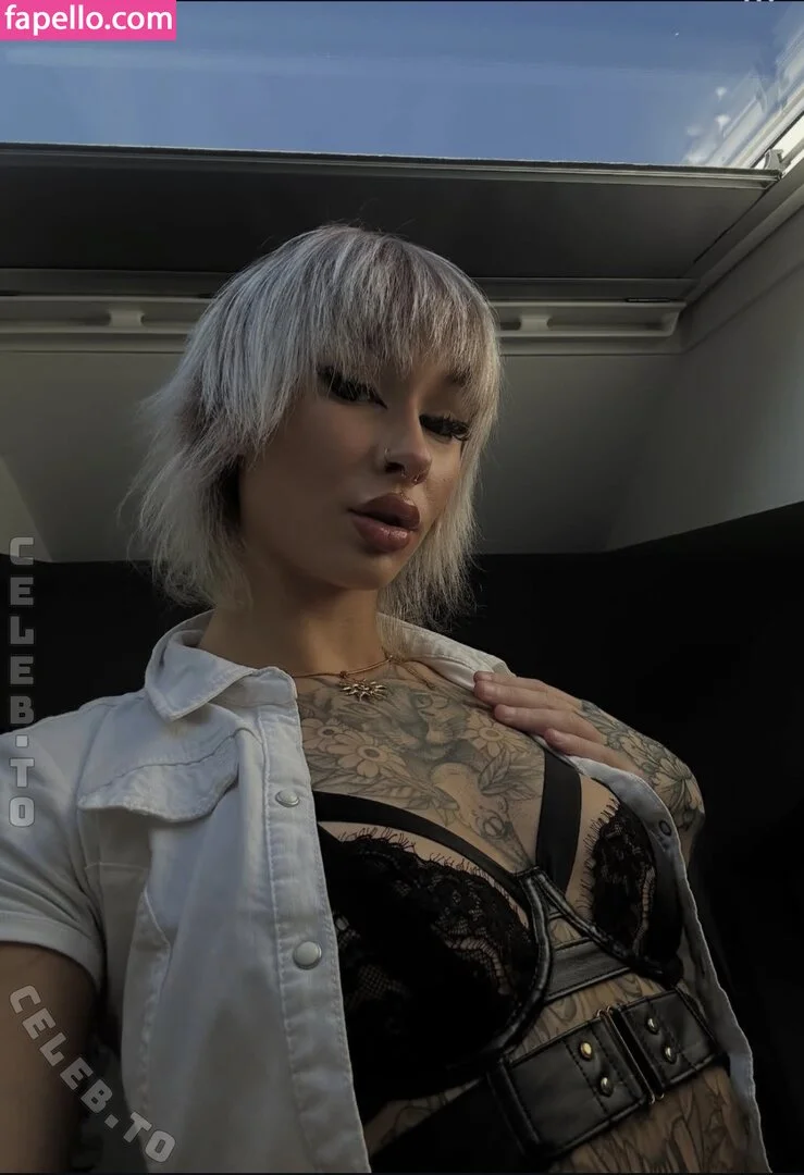 Lia Onlyfans Photo Gallery 