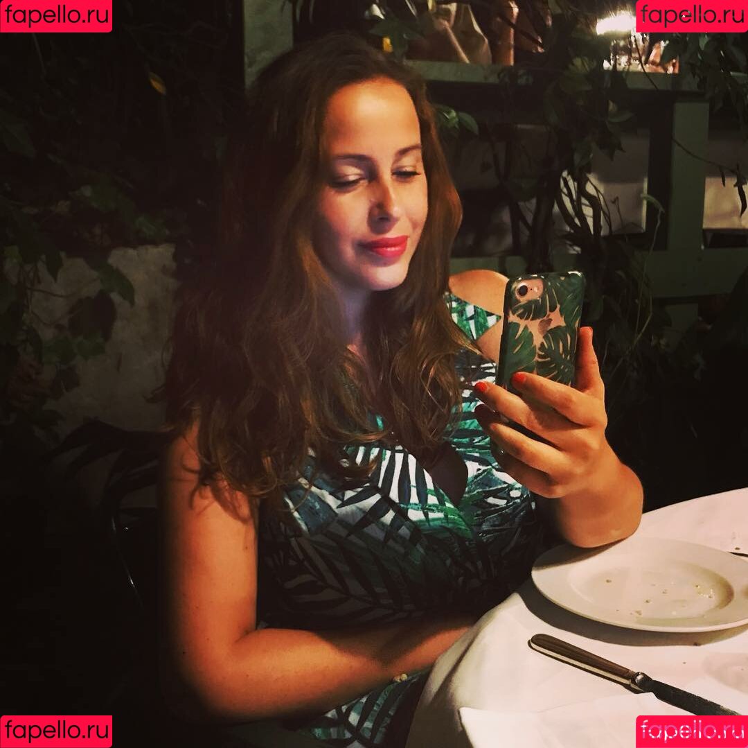 Serena Roberti Onlyfans Photo Gallery 