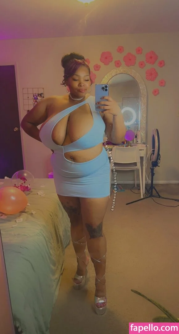 MsMoodyBB Onlyfans Photo Gallery 