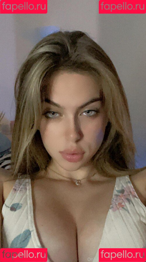 alannanikolee Onlyfans Photo Gallery 