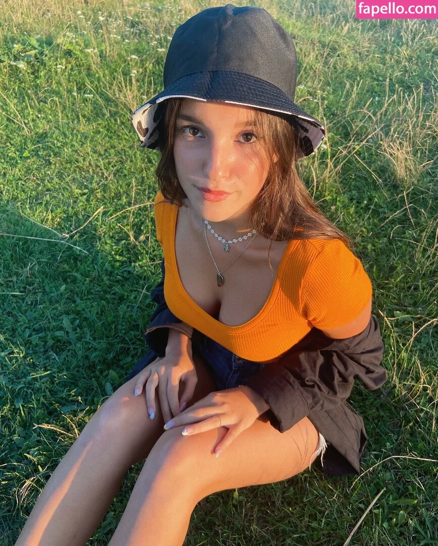 Solllomia Onlyfans Photo Gallery 