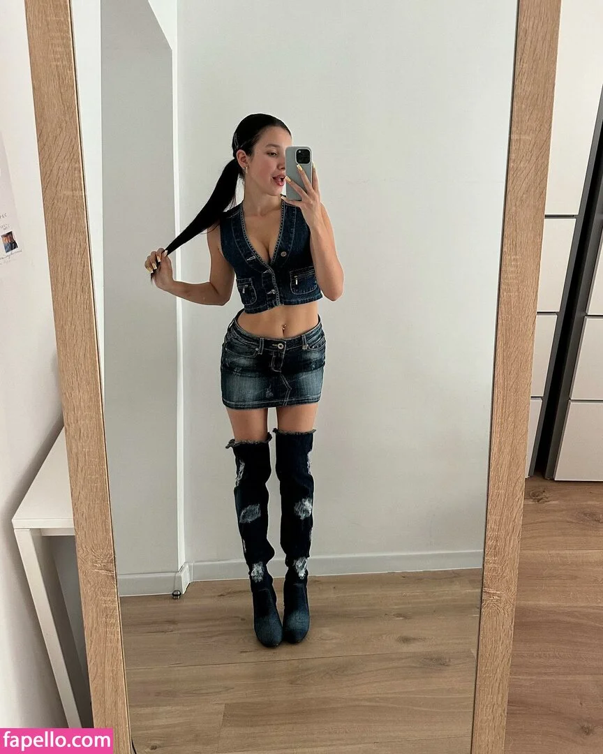 Solllomia Onlyfans Photo Gallery 