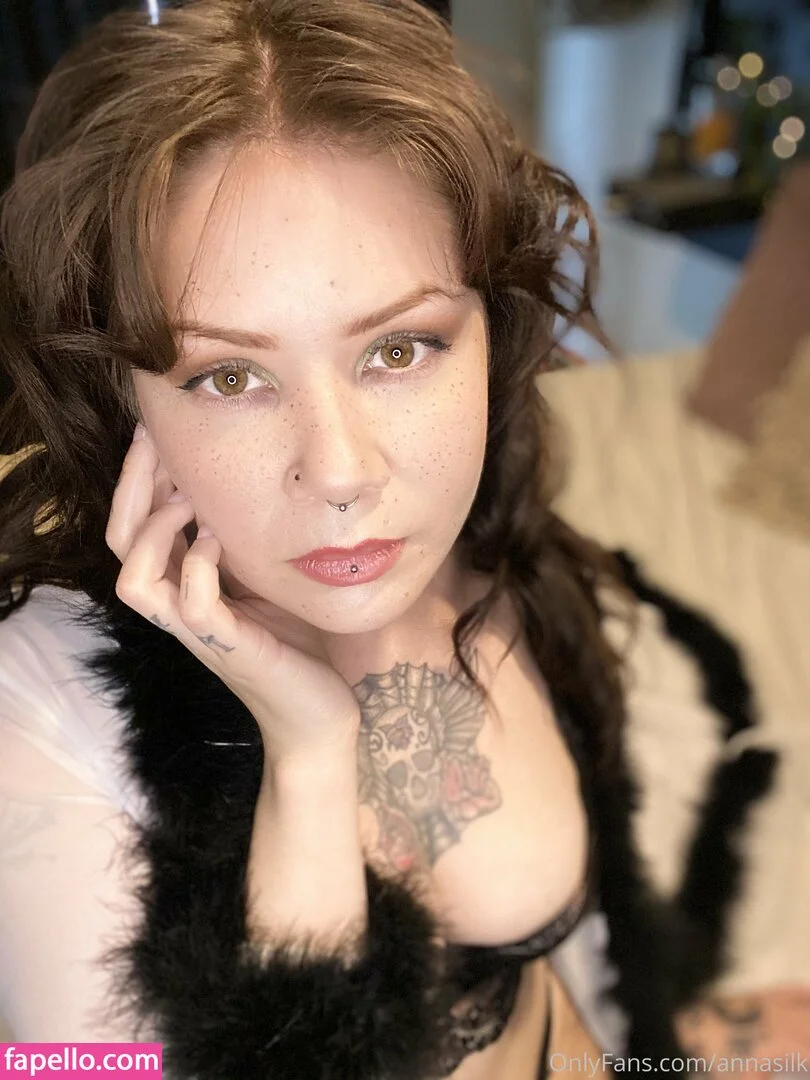 annasilk Onlyfans Photo Gallery 