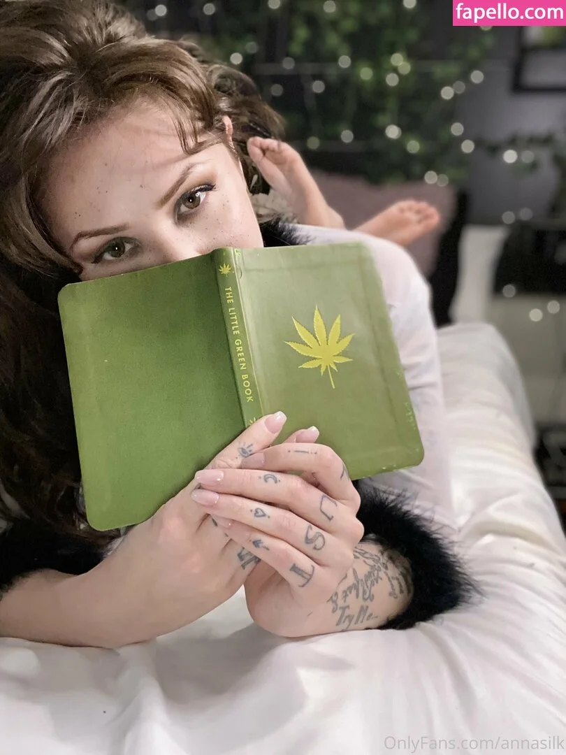 annasilk Onlyfans Photo Gallery 