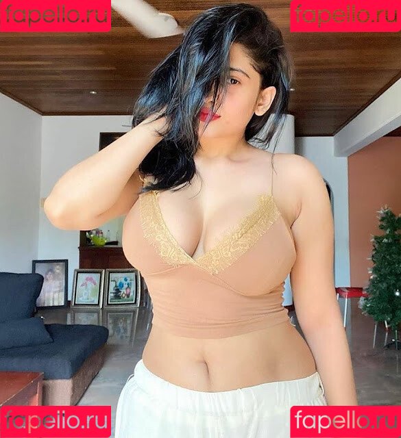 Piumi Hansamali Onlyfans Photo Gallery 