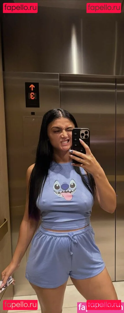 Lenna Vivas Onlyfans Photo Gallery 