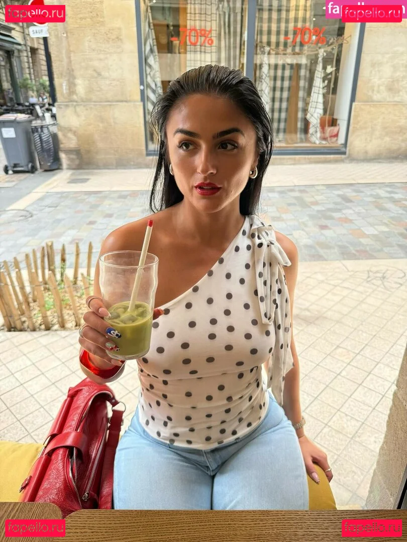 Lenna Vivas Onlyfans Photo Gallery 