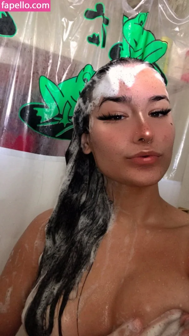 becalansky Onlyfans Photo Gallery 