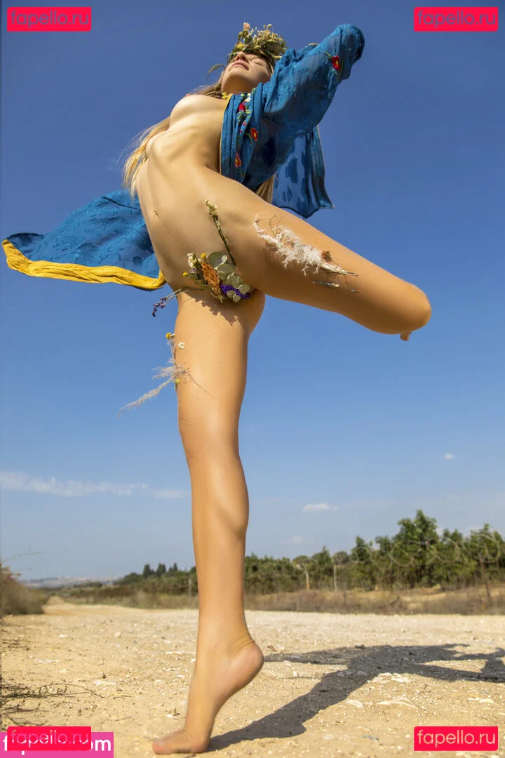 Divi Onlyfans Photo Gallery 