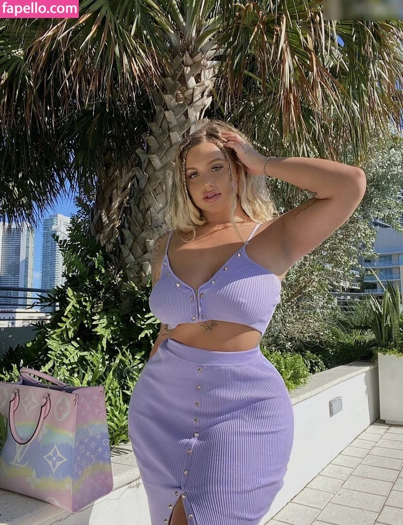 Rori Rain Onlyfans Photo Gallery 