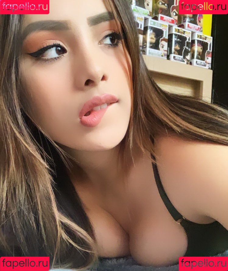 Babe Gigi Onlyfans Photo Gallery 
