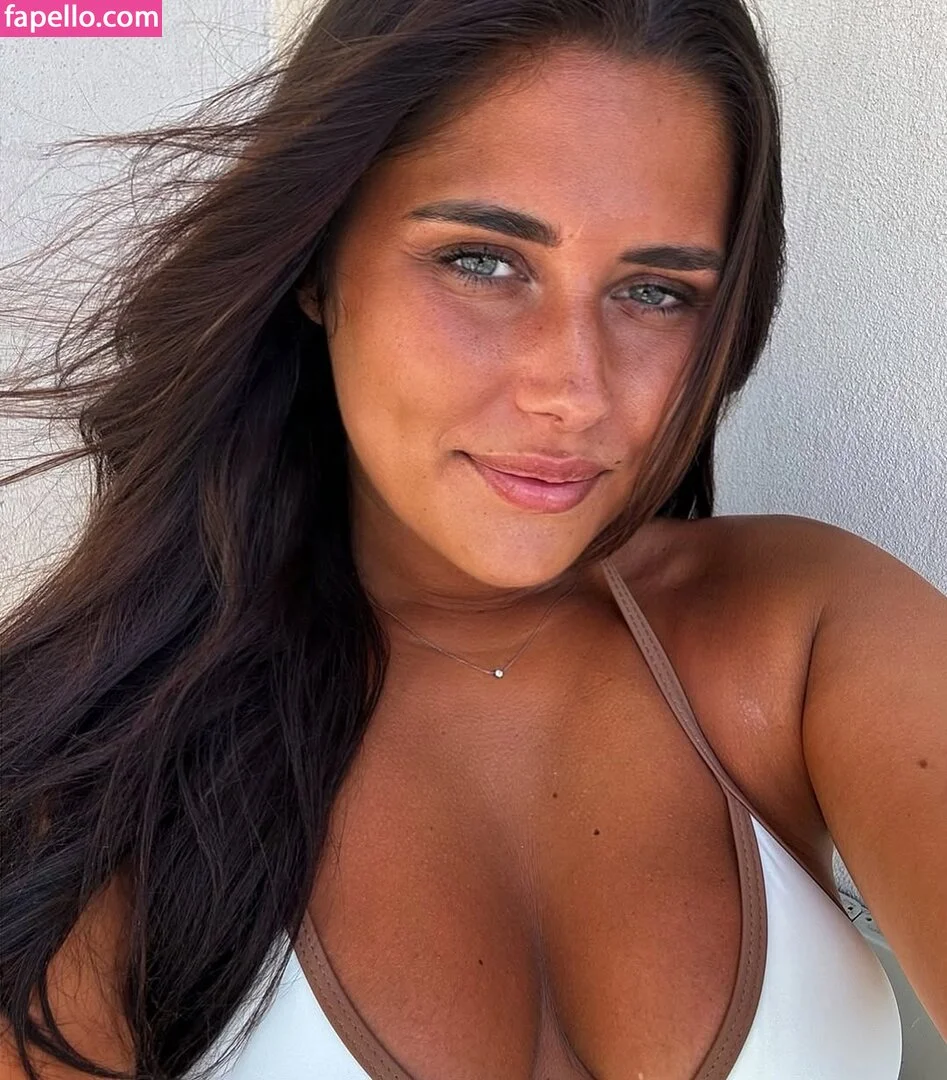 Raphaella Deuringer Onlyfans Photo Gallery 