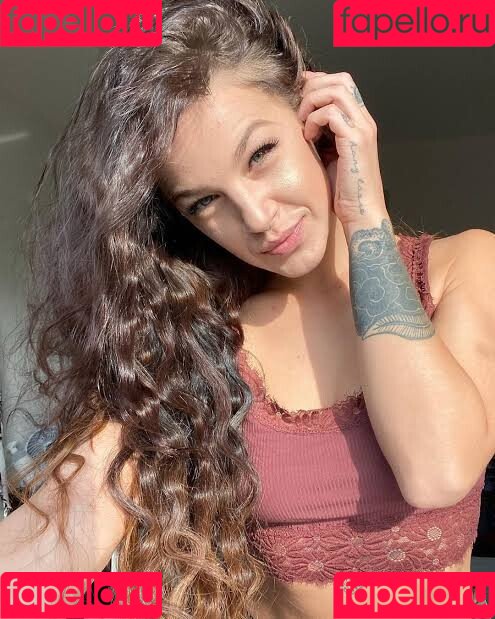 Evelin Stone Onlyfans Photo Gallery 