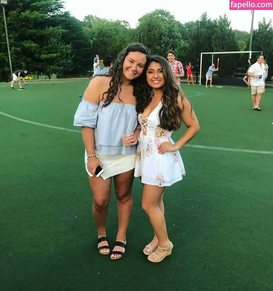 Julia & Olivia Onlyfans Photo Gallery 