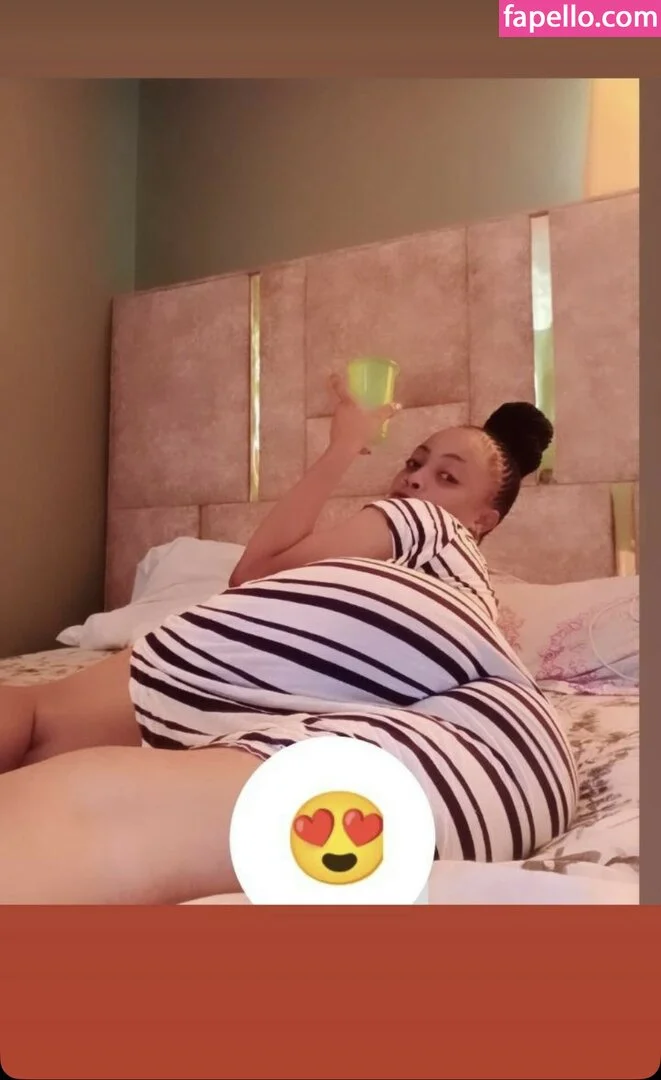 Saadahali5 Onlyfans Photo Gallery 