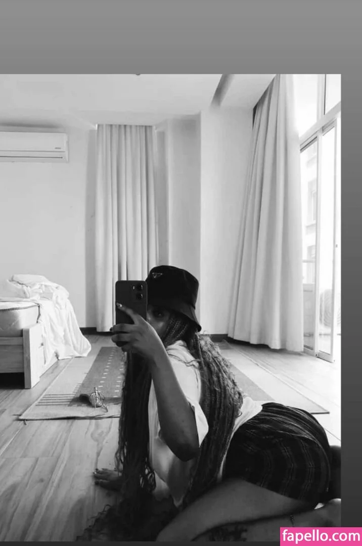 Saadahali5 Onlyfans Photo Gallery 