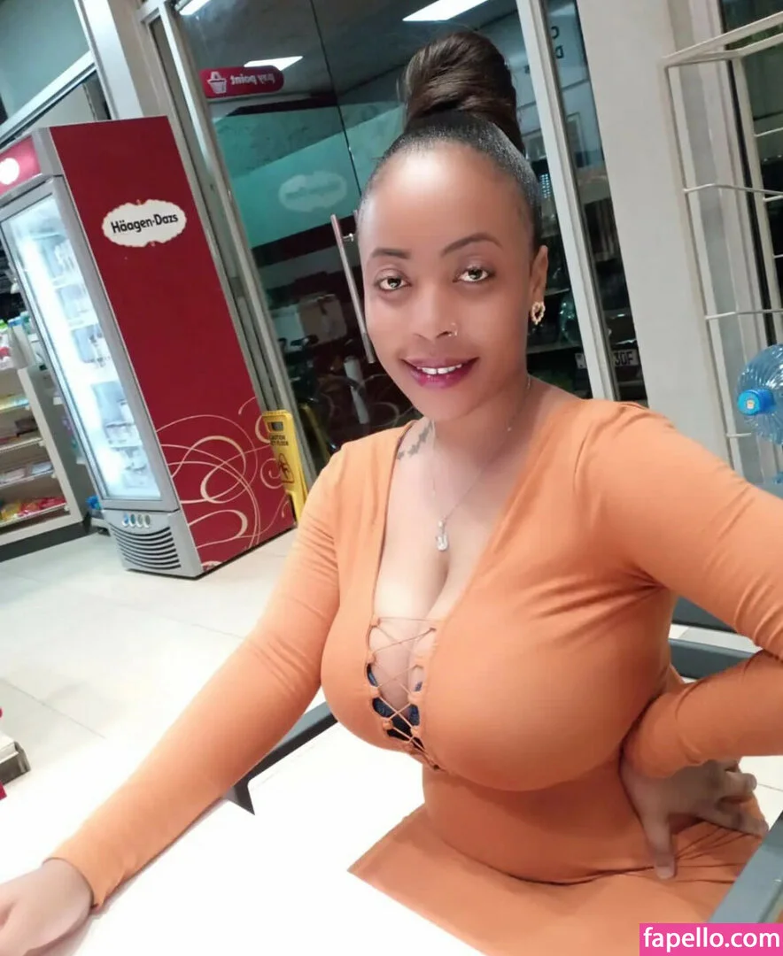 Saadahali5 Onlyfans Photo Gallery 