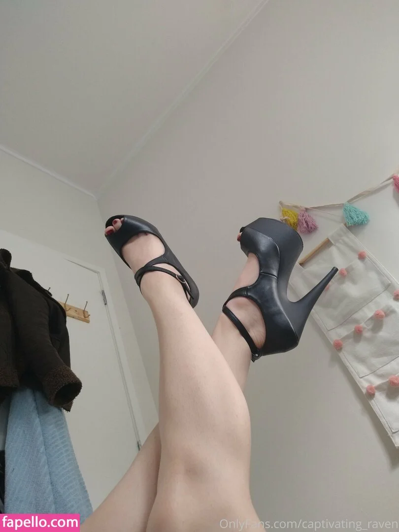 captivating_raven Onlyfans Photo Gallery 