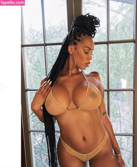 Marriam Chafera Onlyfans Photo Gallery 