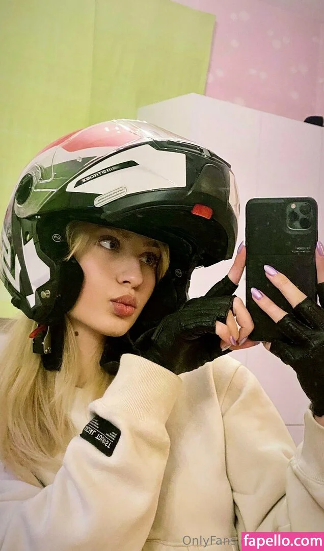 tinyleyla Onlyfans Photo Gallery 