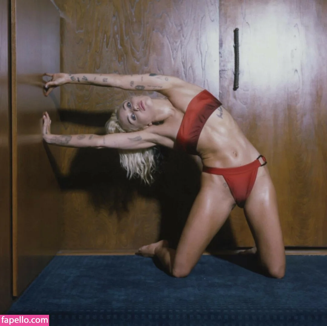 milagross.c Onlyfans Photo Gallery 