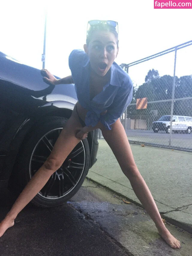 milagross.c Onlyfans Photo Gallery 