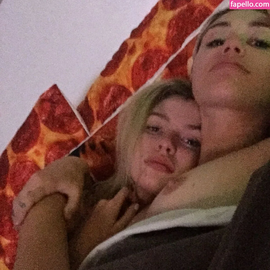 milagross.c Onlyfans Photo Gallery 