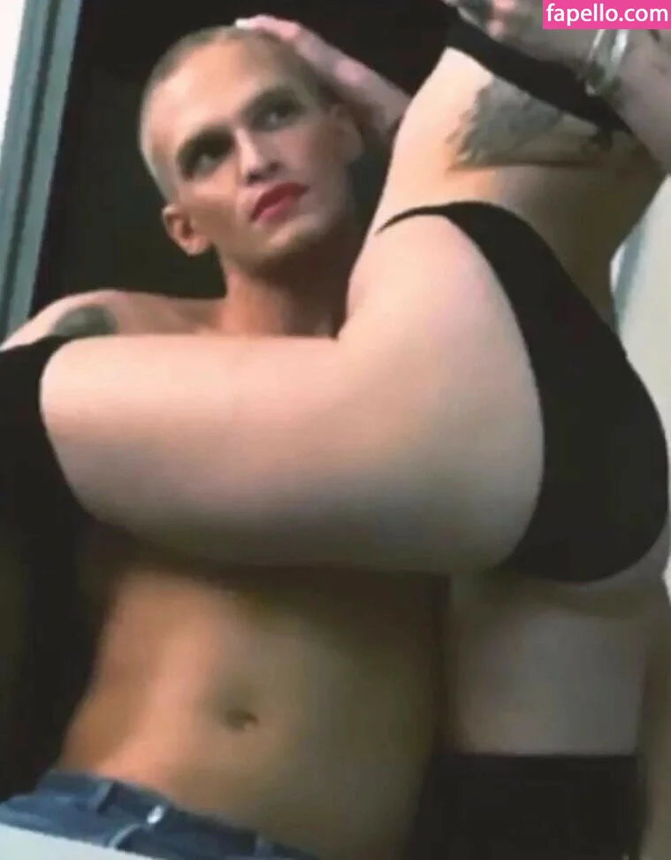 milagross.c Onlyfans Photo Gallery 