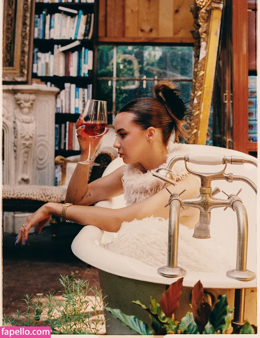 Bobbialthon Onlyfans Photo Gallery 