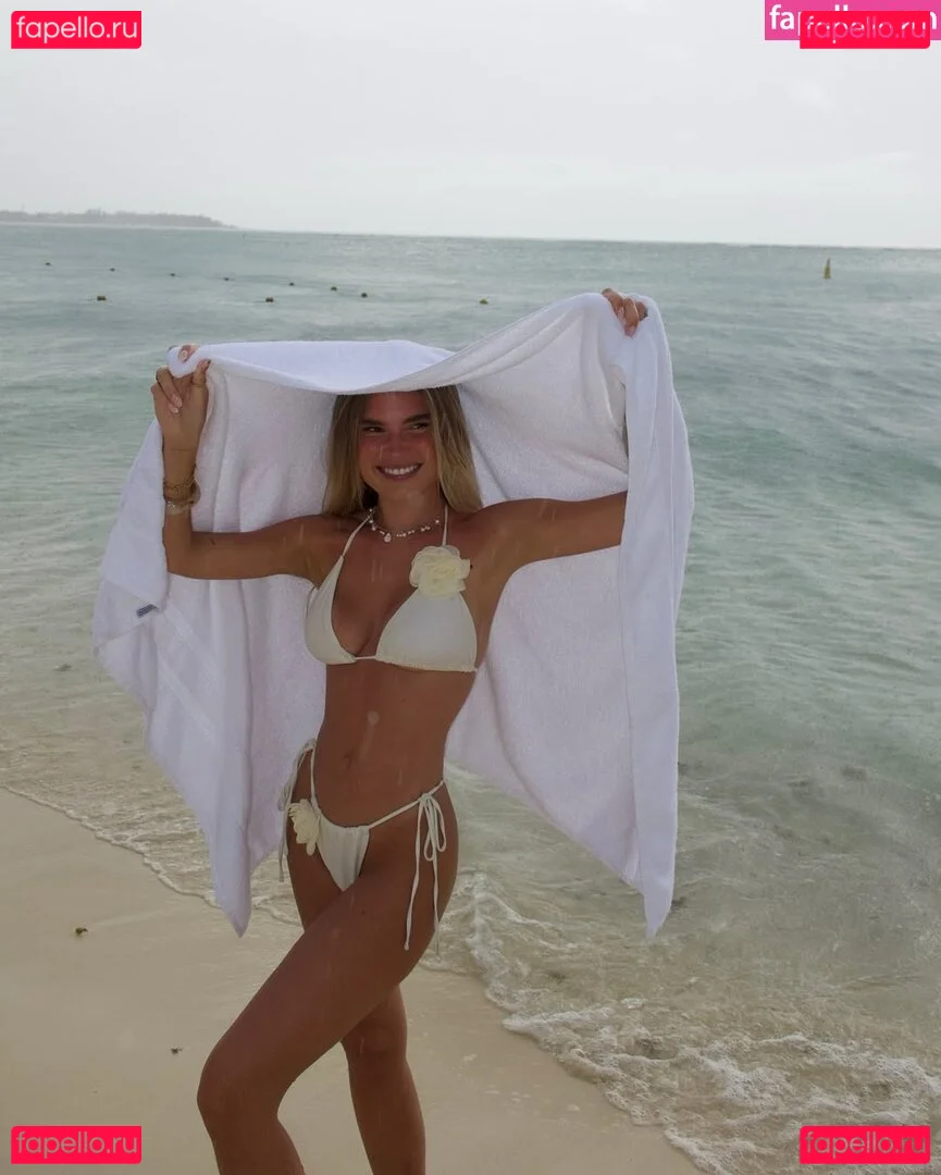 Fiichen Onlyfans Photo Gallery 