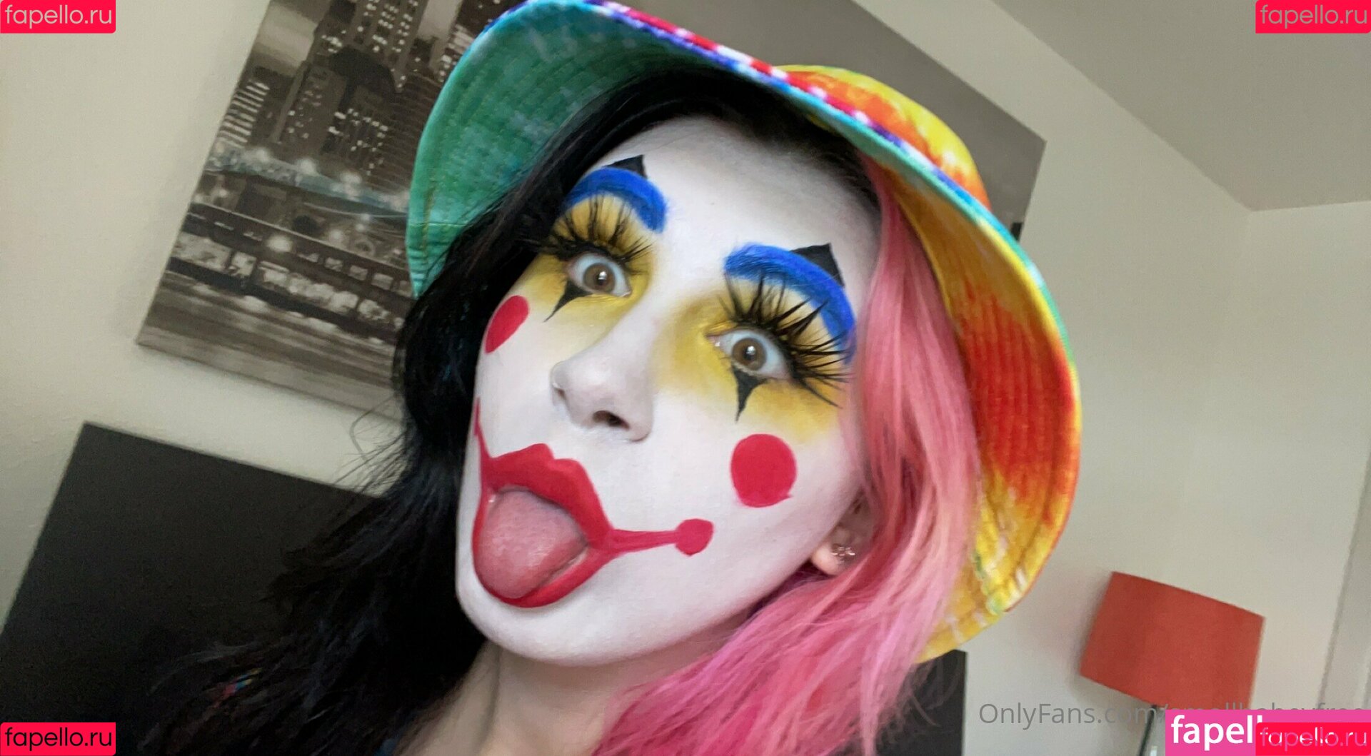 smollbabeyfree Onlyfans Photo Gallery 