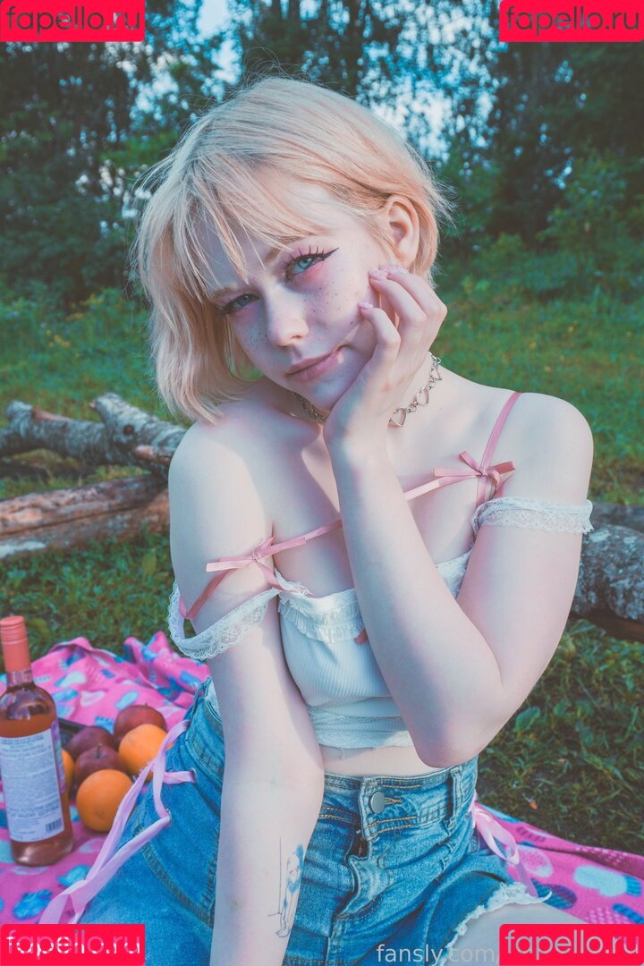 white_blond Onlyfans Photo Gallery 