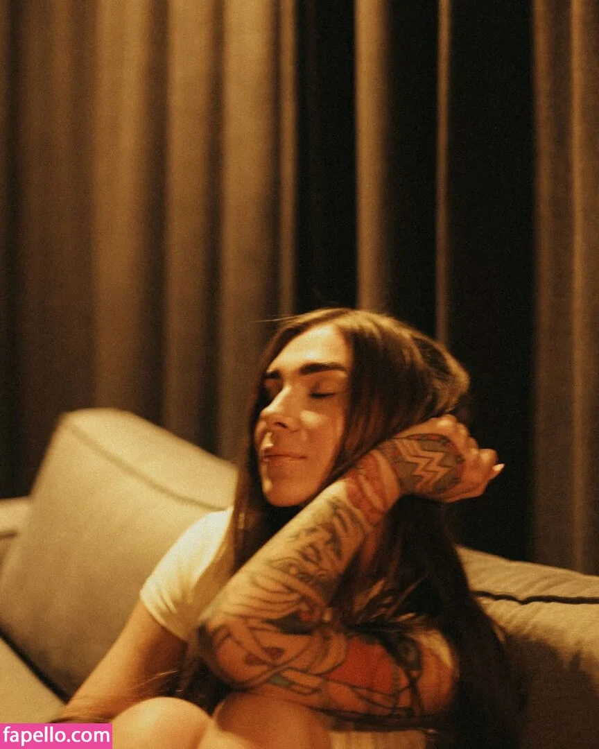 Ndoadot Onlyfans Photo Gallery 