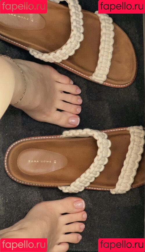 sofiastoes Onlyfans Photo Gallery 