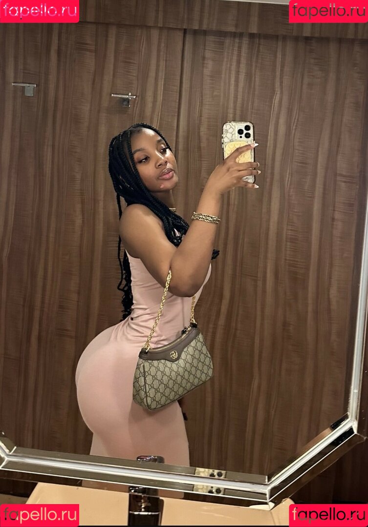 Pyt.Kelly Onlyfans Photo Gallery 