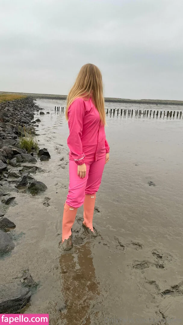 sinalatex Onlyfans Photo Gallery 