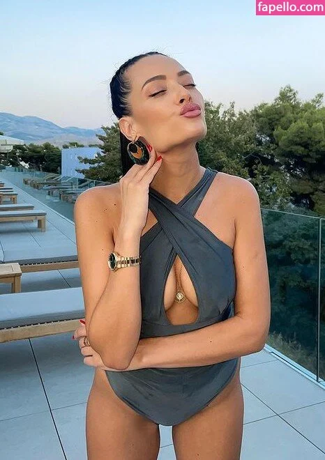 Antea Onlyfans Photo Gallery 