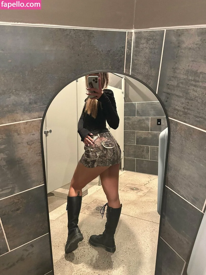 maybexmars Onlyfans Photo Gallery 