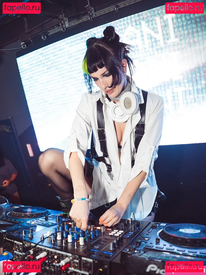 Dani Thorne Onlyfans Photo Gallery 