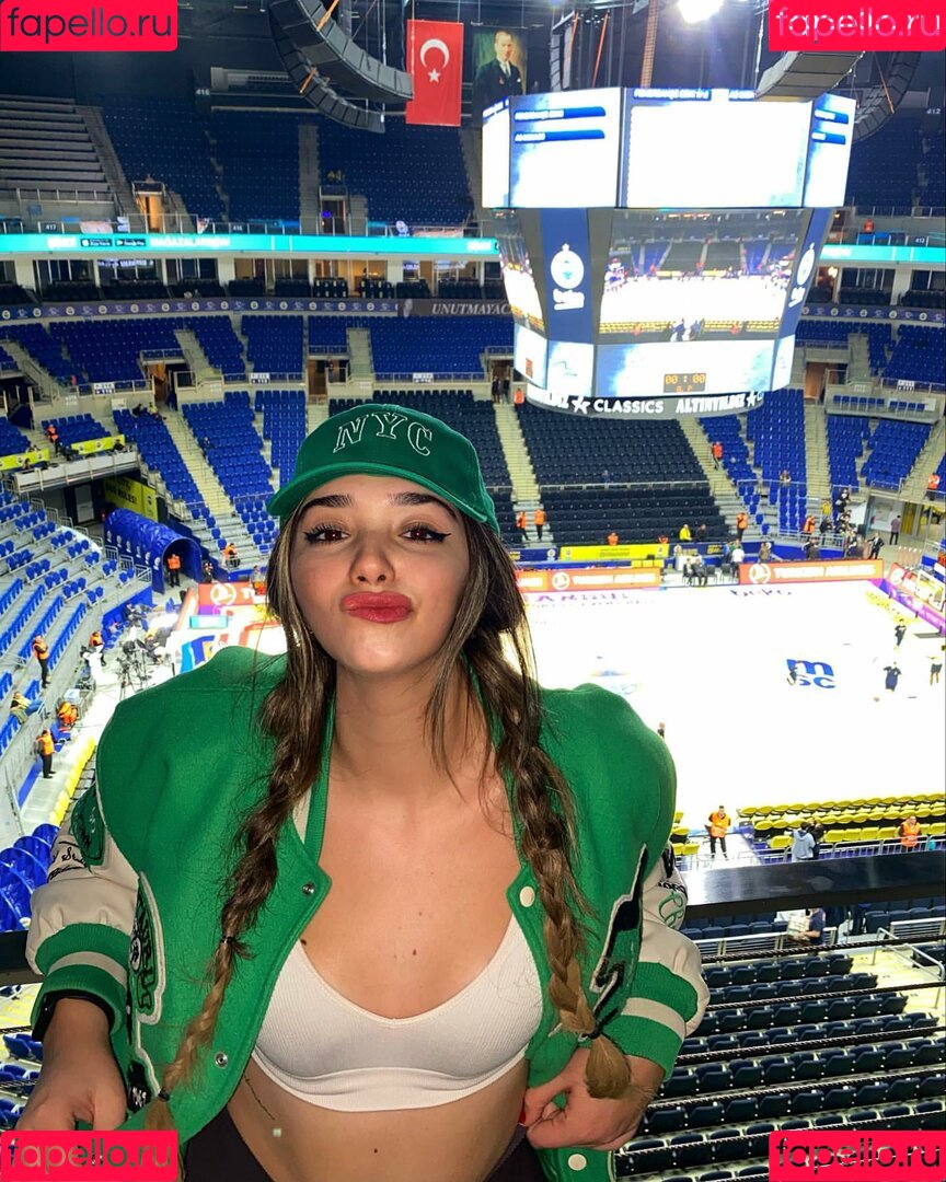 Liseli Eda Onlyfans Photo Gallery 