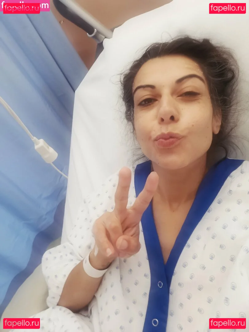 loucharmellefree Onlyfans Photo Gallery 