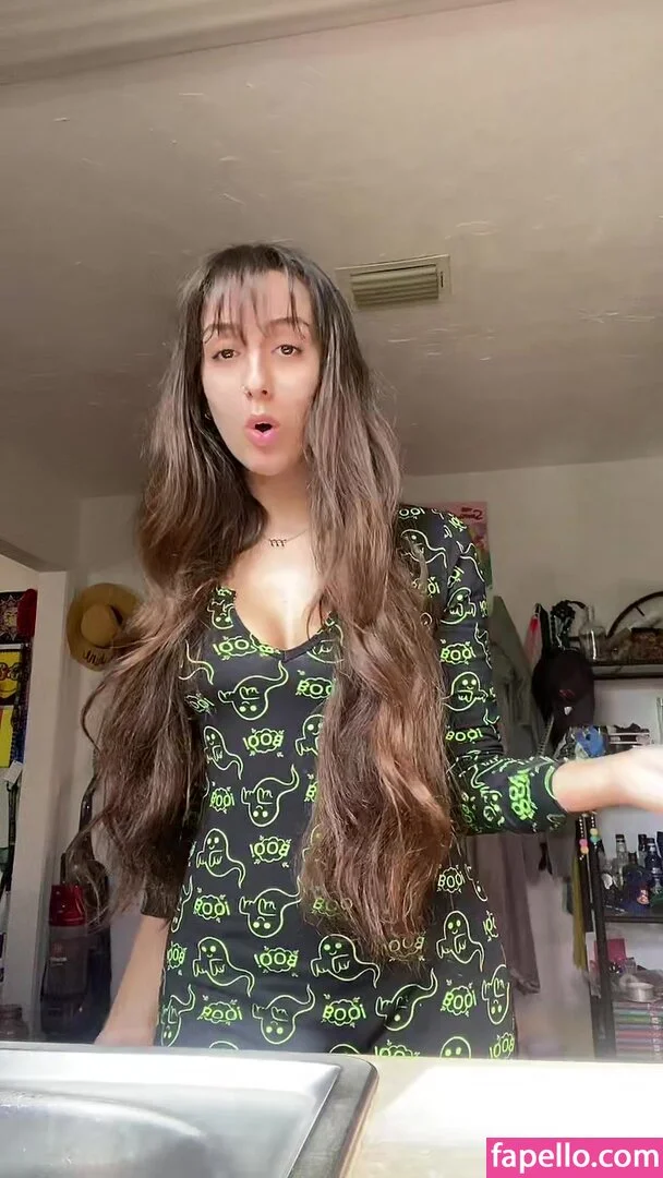 Charly Ashlynn Onlyfans Photo Gallery 